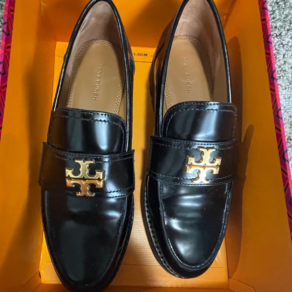 Tory Burch Shoes - Tory Burch loafer size 8